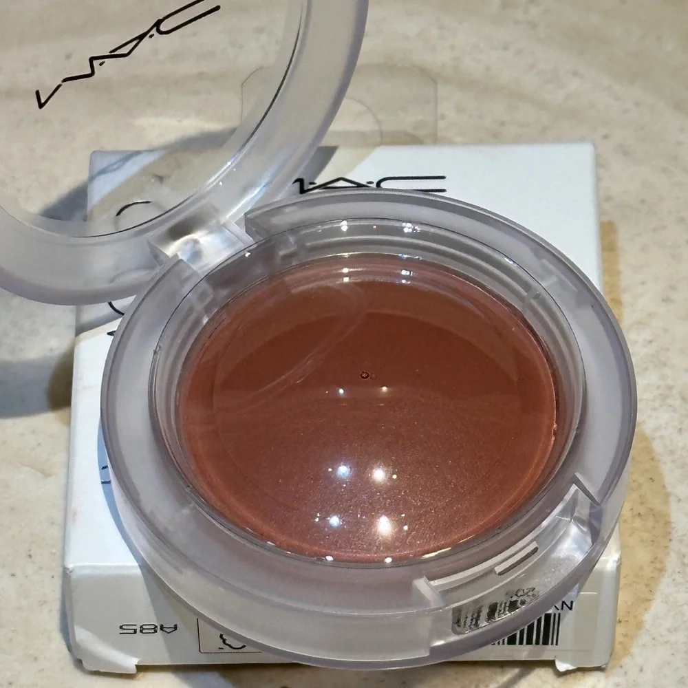 MAC Cosmetics mac glowplay